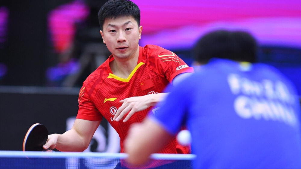 足球市场的 足球市场的