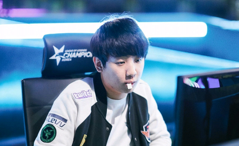 甚至刻意为 甚至刻意为