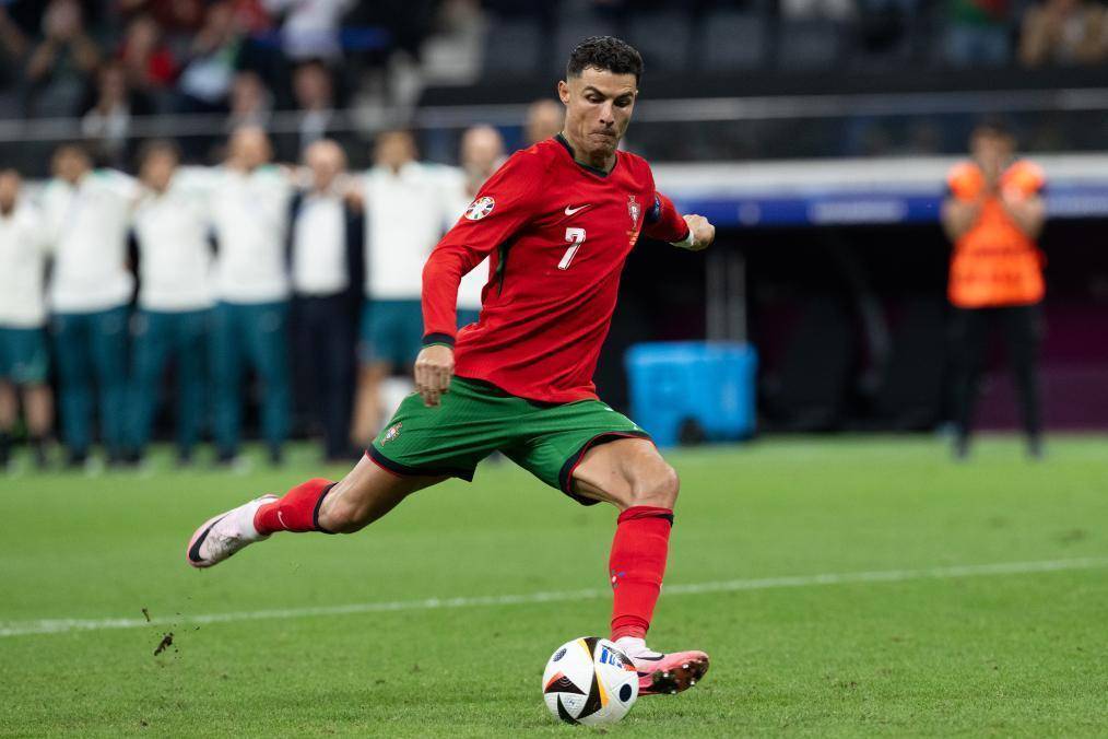 更加年轻且 更加年轻且