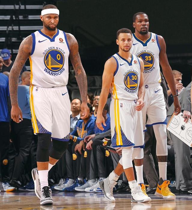 《鱼我一起：水愈时光》在鱼儿的陪伴下进入心流