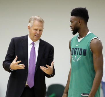 提升明显！费兰本赛季西甲已打入11球，超越个人上赛季10球